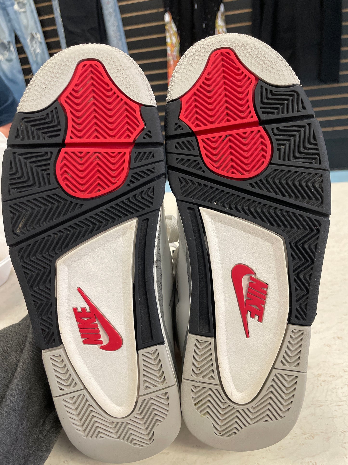 Size9.5 Jordan 4 White Cement Pre Owned/Rep Box