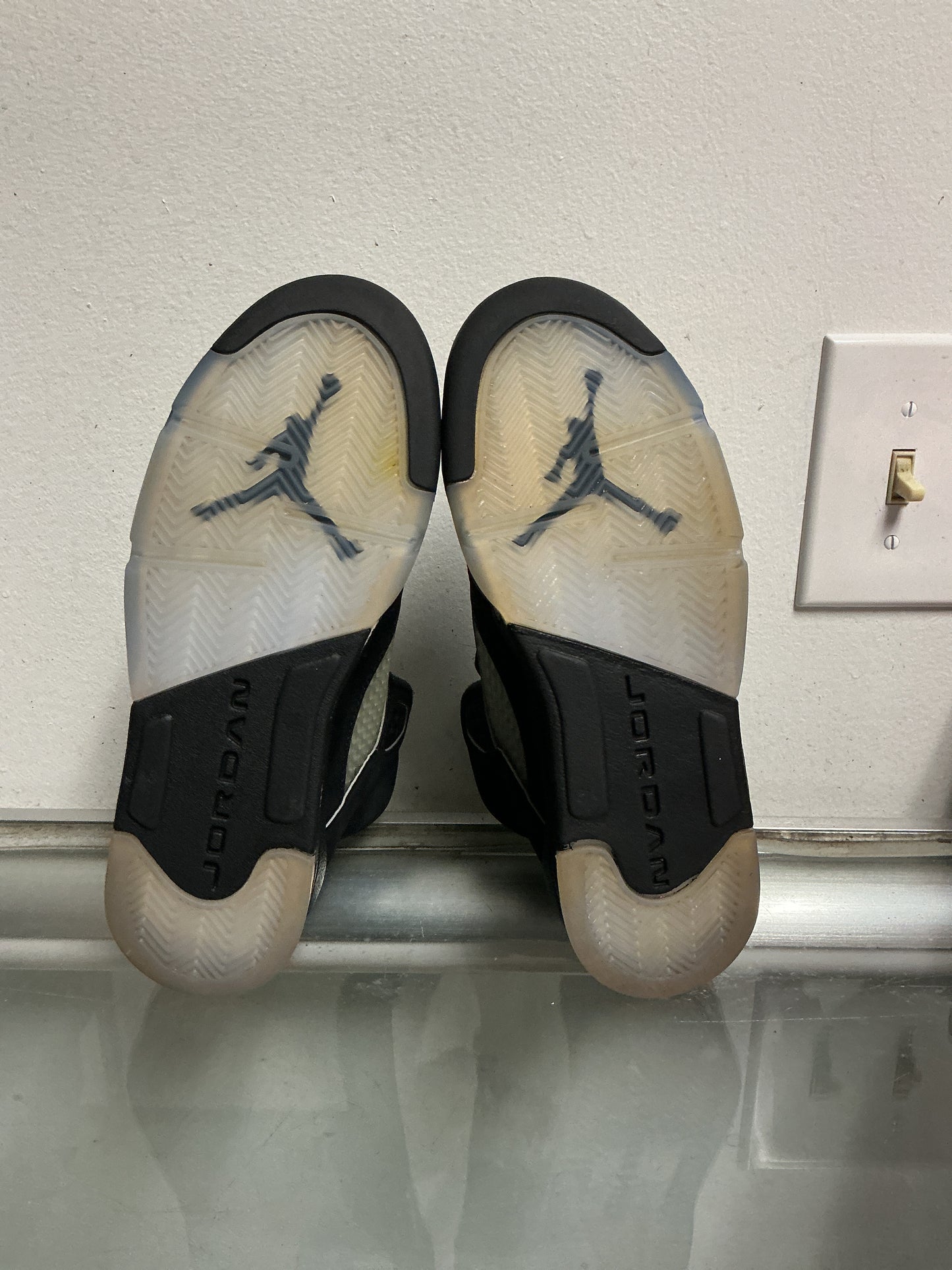 Size5Y Jordan 5 Metallic Reimagined Pre Owned/No Box