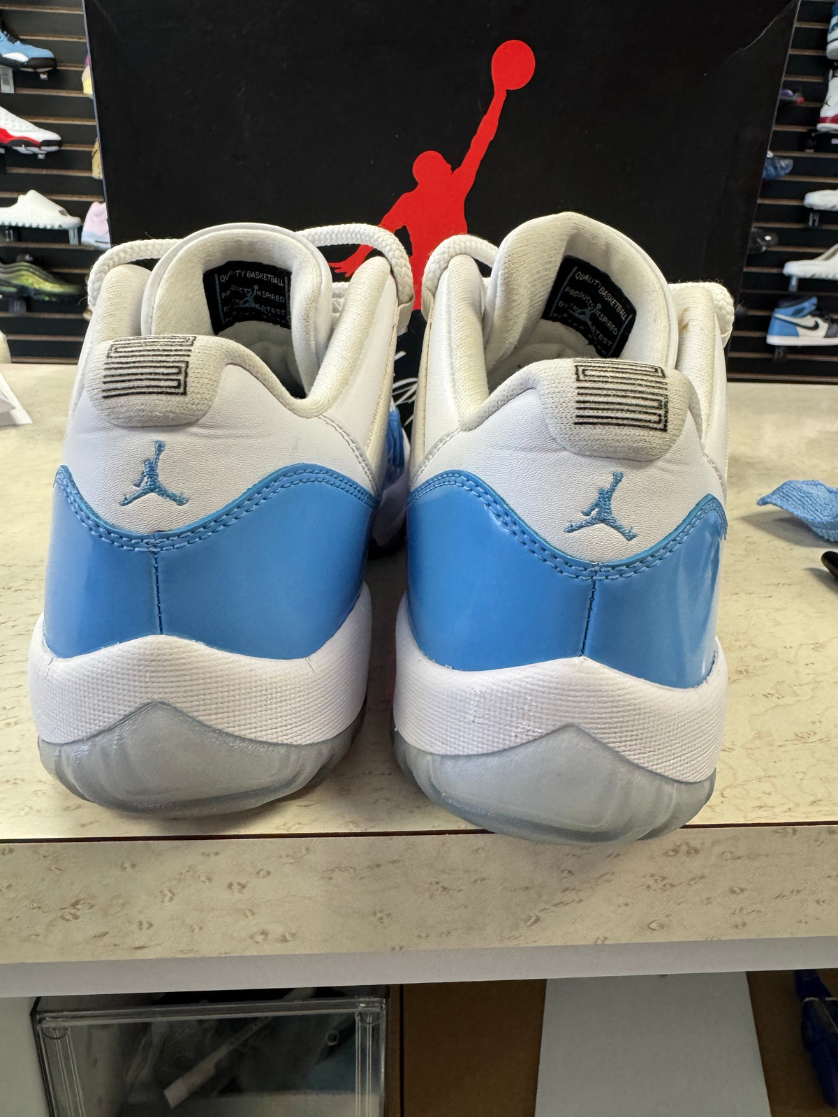 Jordan 11 Retro Low University Blue (2017)