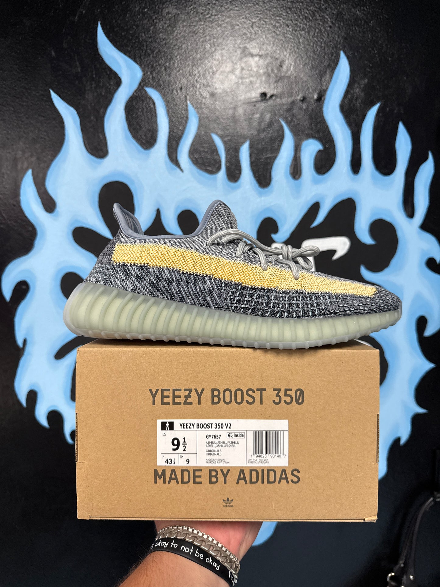 Size9.5 Yeezy 350 Ash Blue New With Box