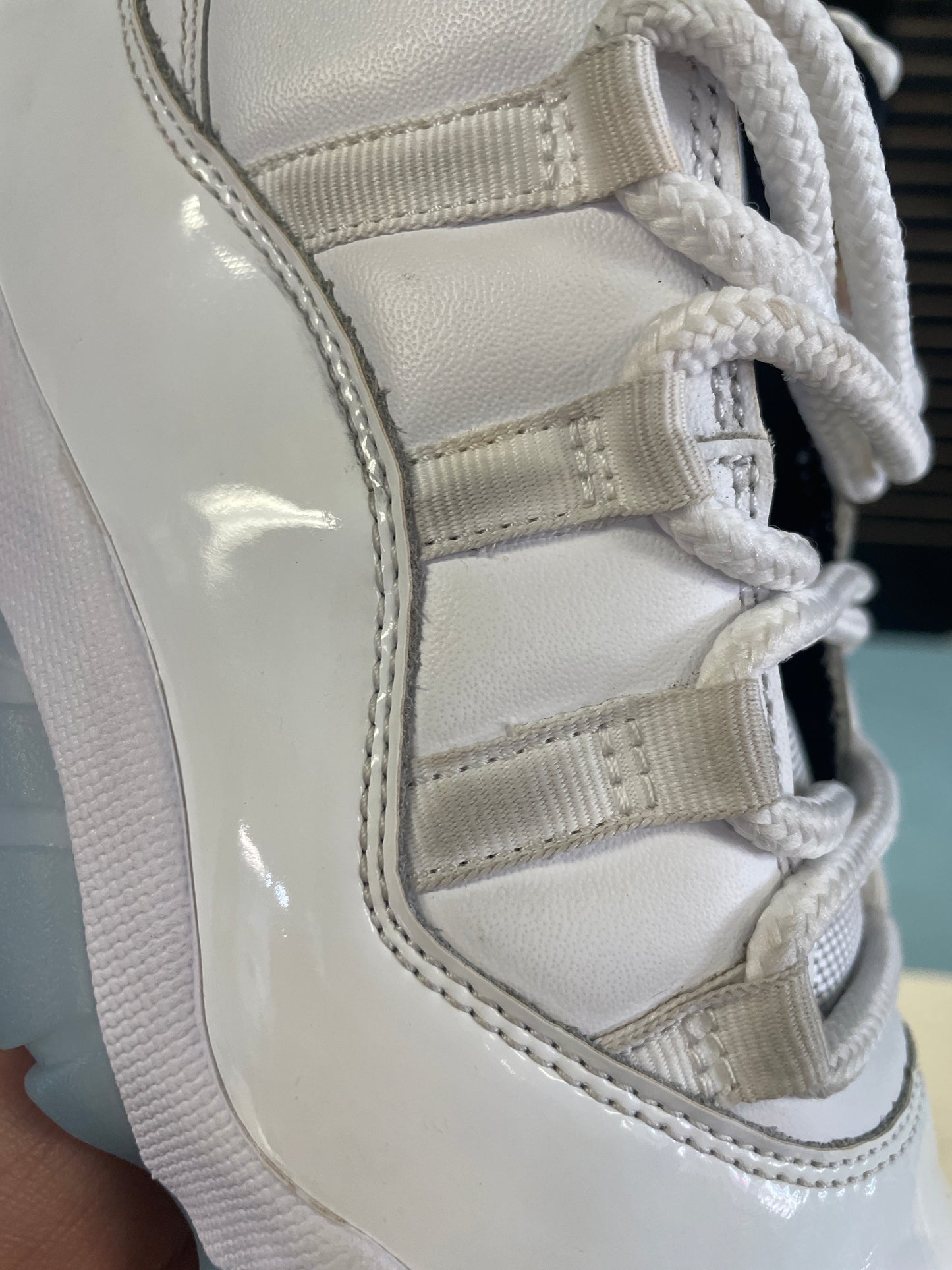 Size8.5 Jordan 11 Legend Blue Pre Owned/W Box
