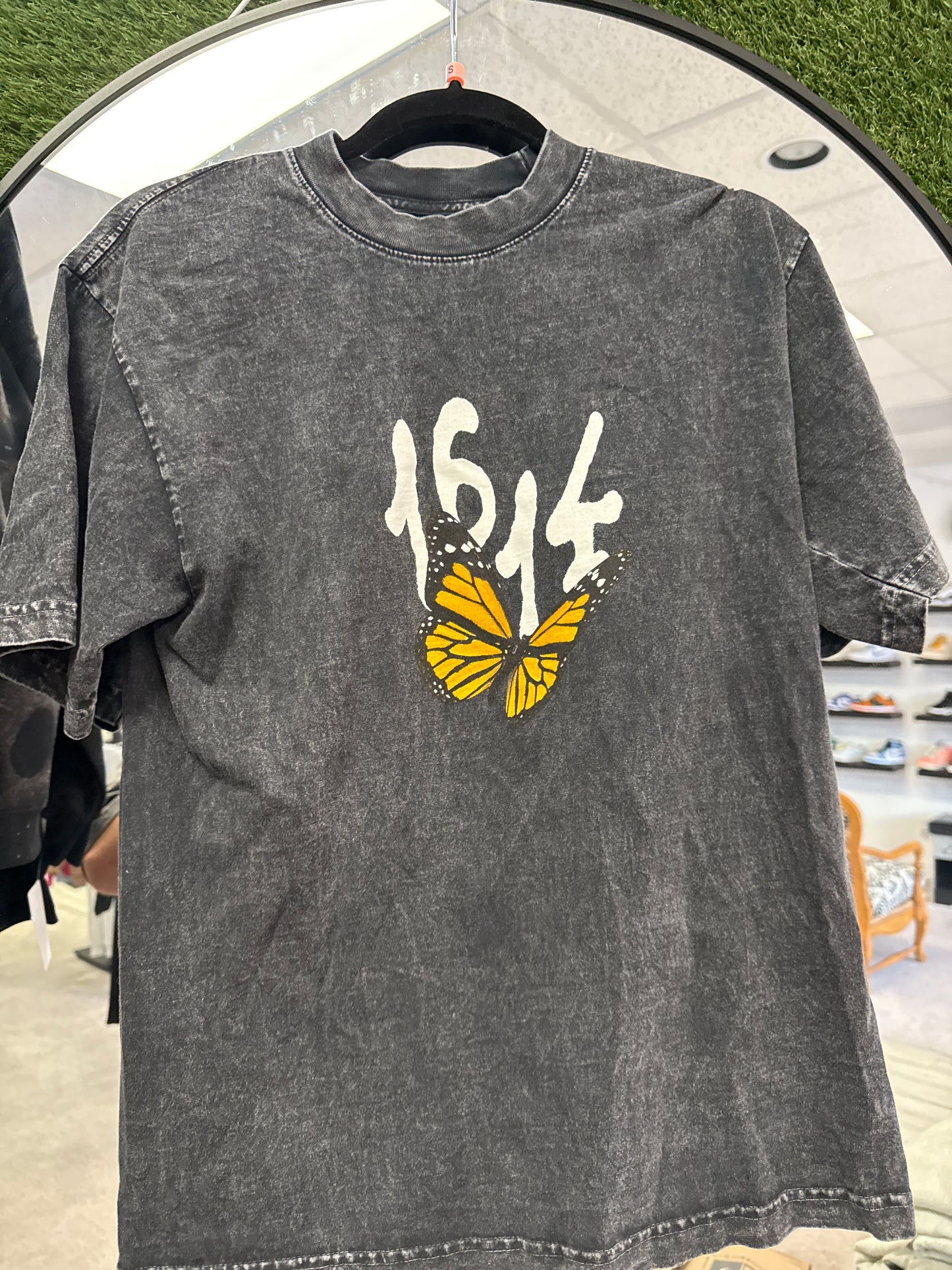 Size Small 16:14 Tee New