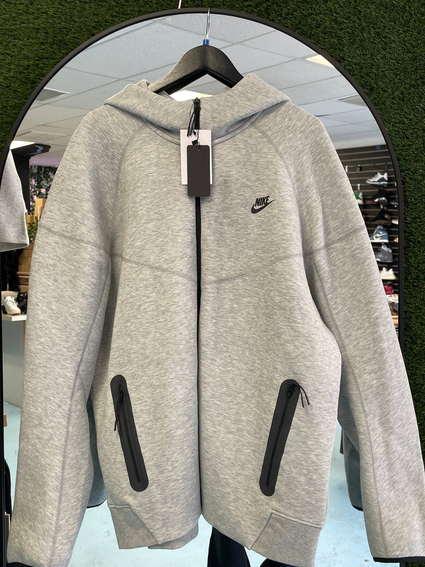 Nike Tech Grey