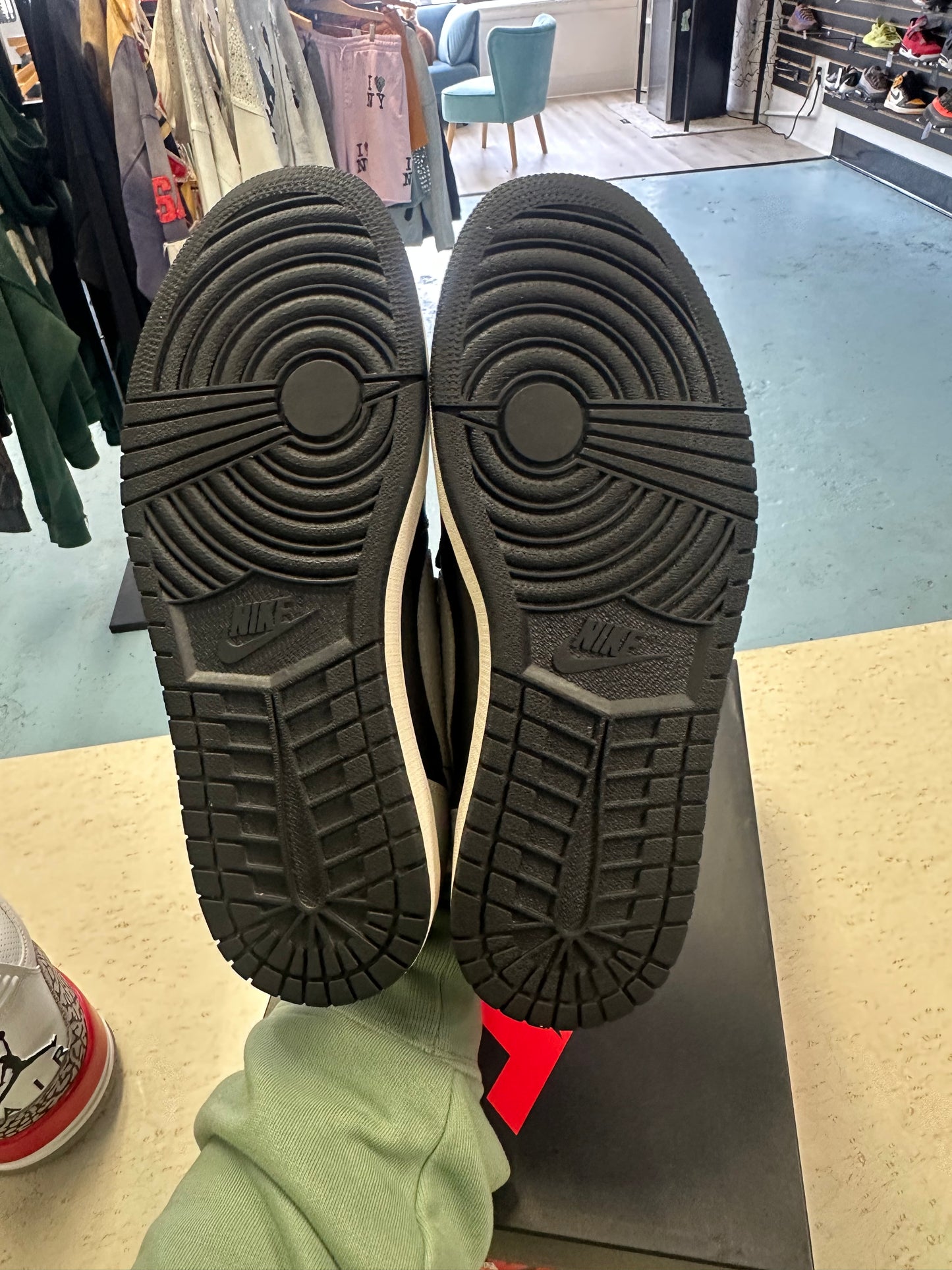 Size9 Jordan 1 Low Shadow Pre Owned With Box