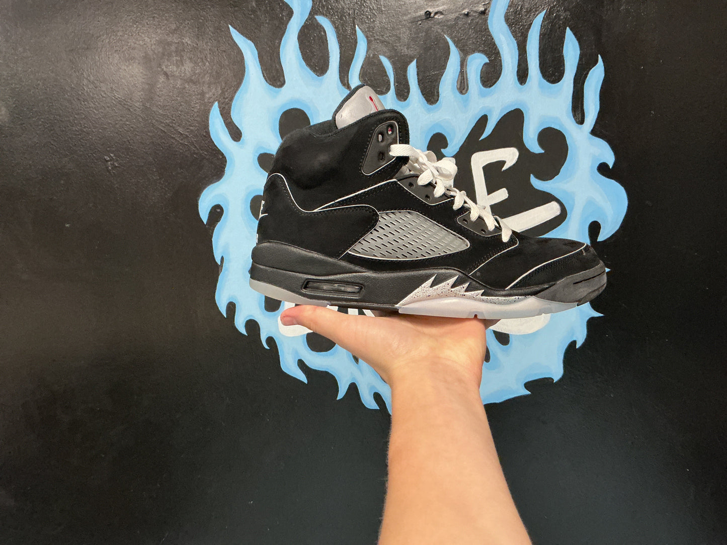 Jordan 5 Retro Black Metallic (2016)