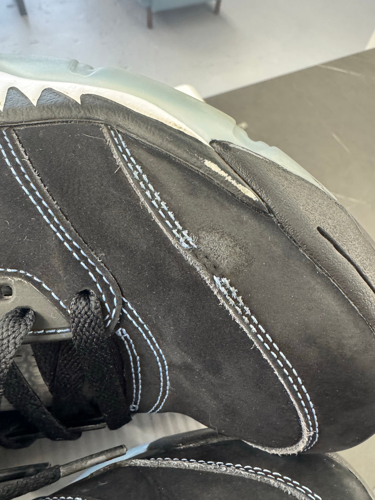 Jordan 5 Retro Black University Blue (2026)
