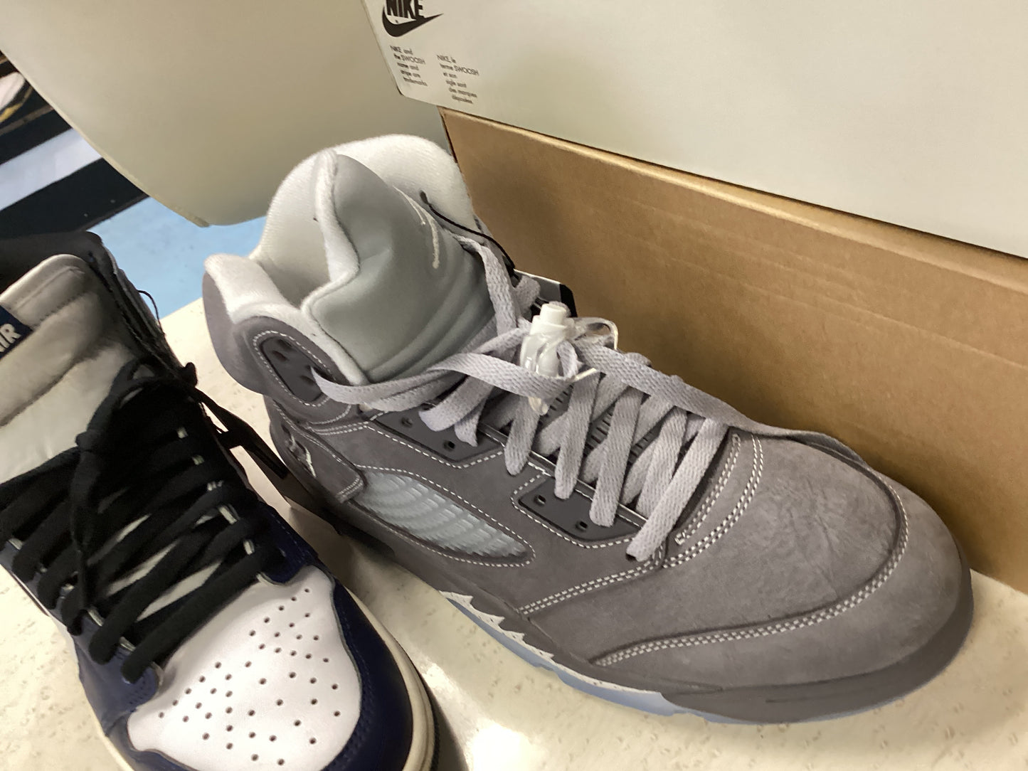 Size10.5 wolf grey fives