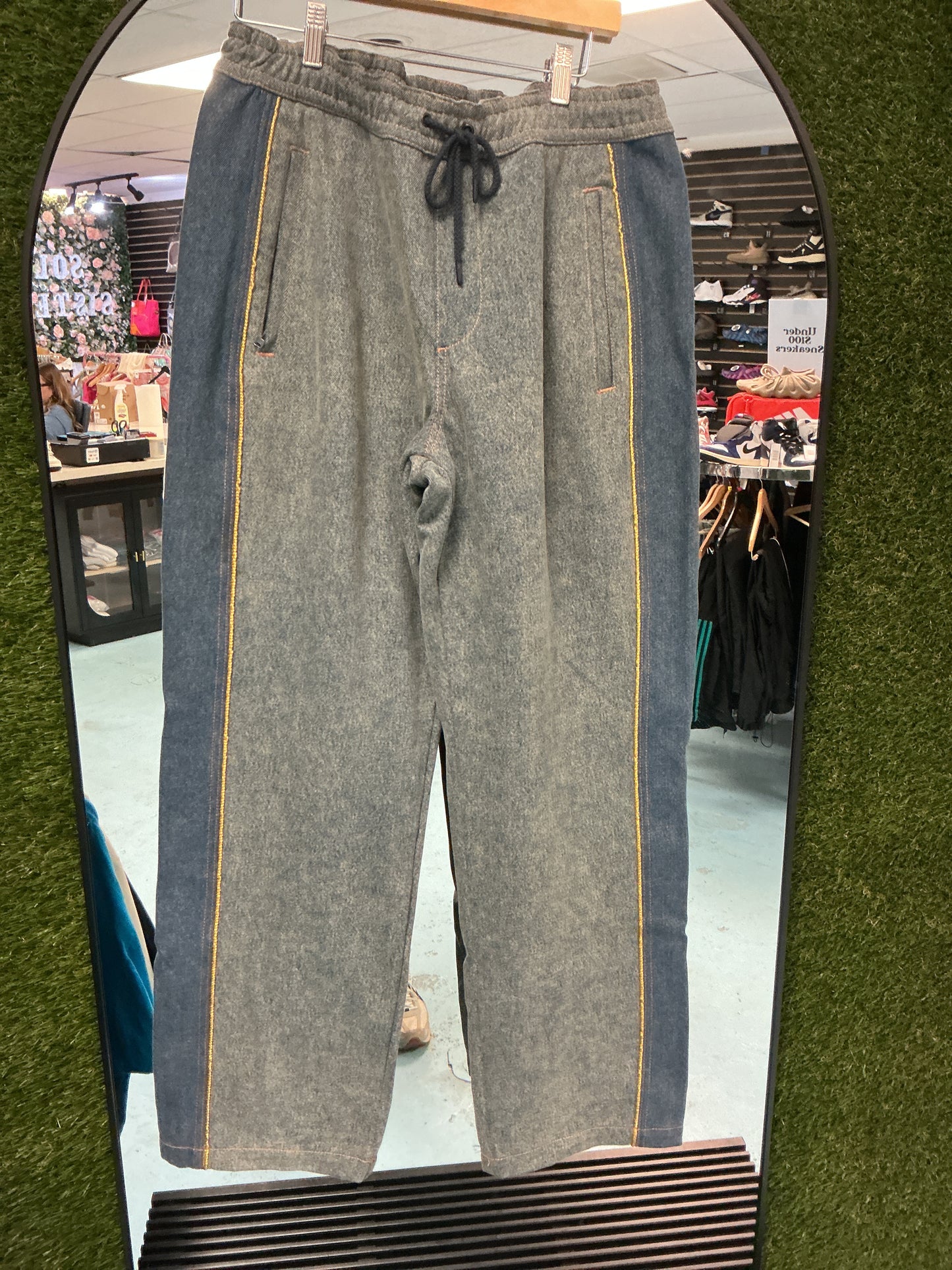 Size M Denim Tears Jeans New