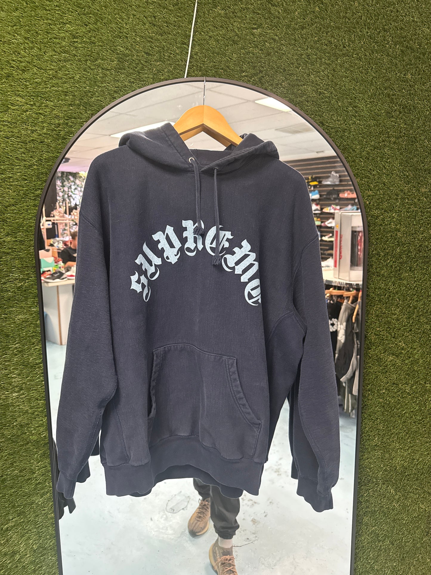 Size XL Supreme Arc Hoodie Pre-Owned