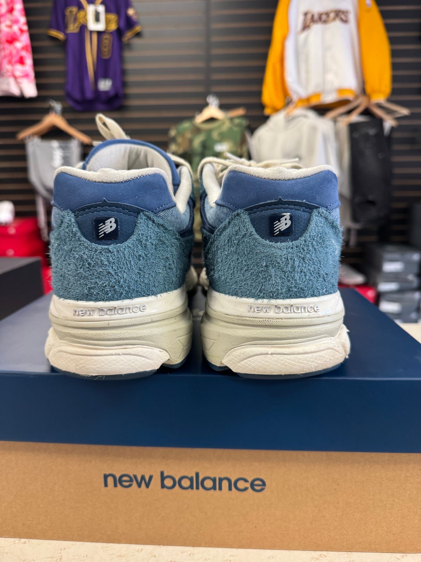New Balance 990v3 MiUSA Levi's Denim