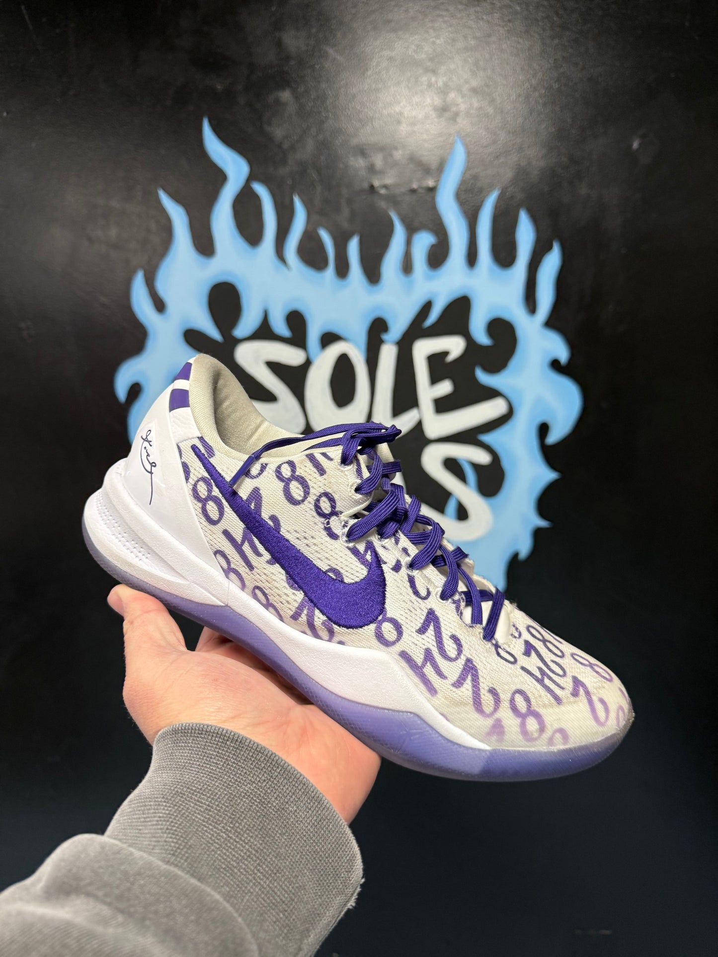 Size9 Kobe 8 Purple/White Pre Owned Og None