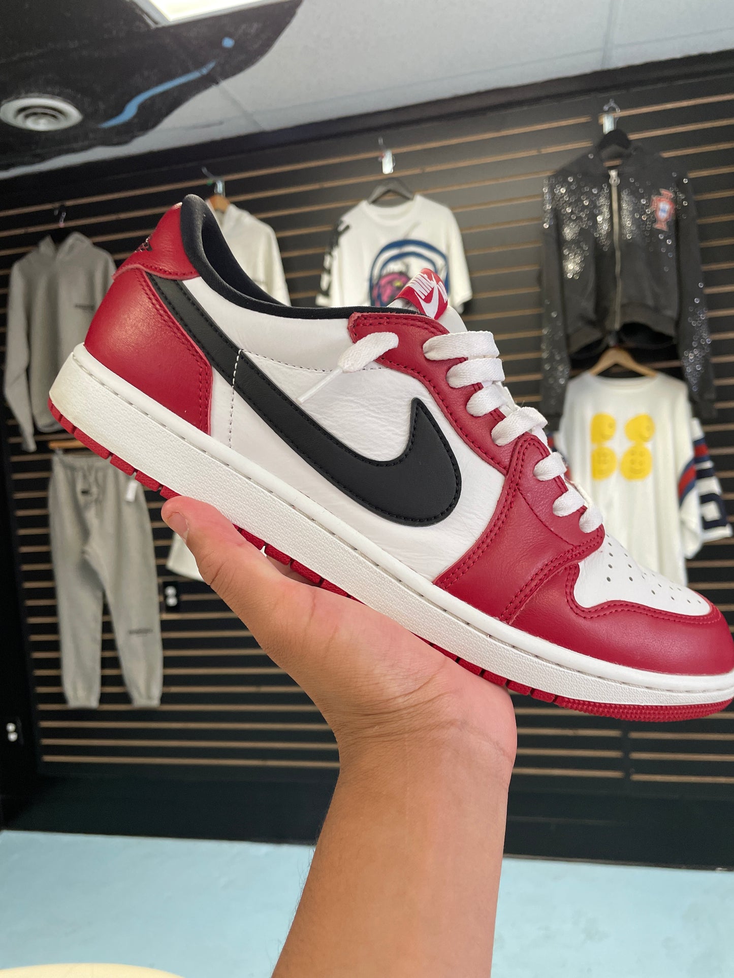 Size14 Jordan 1 Low Chicago Pre Owned/W Box