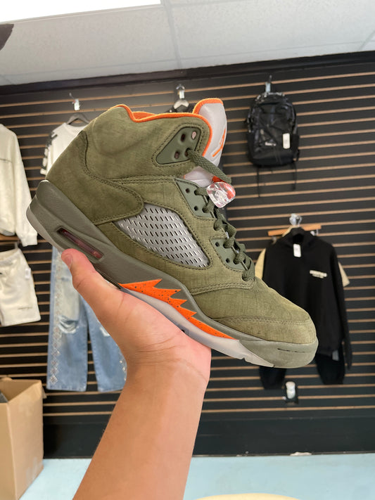 Size11 Jordan 5 Olive Pre Owned/W Box
