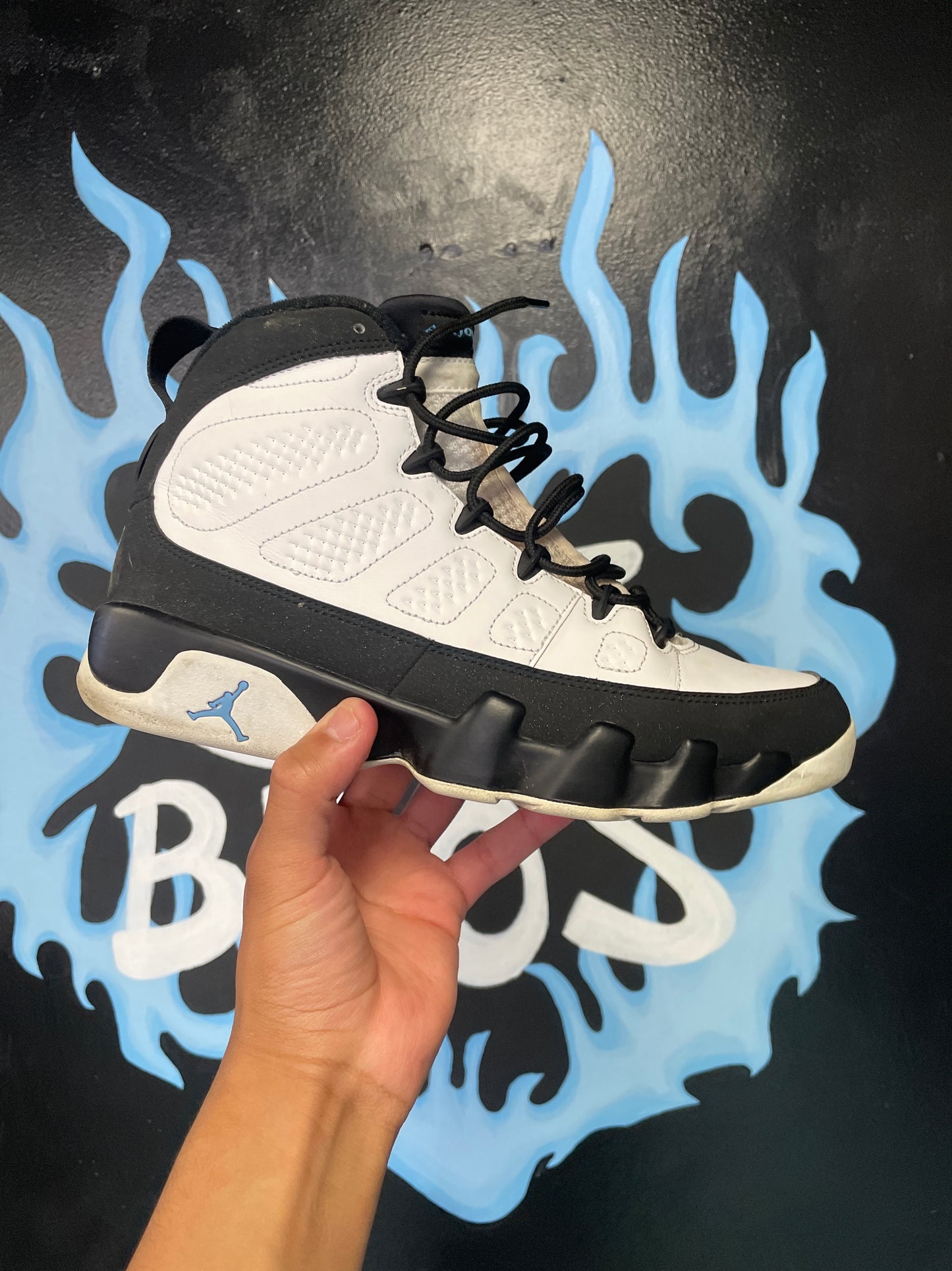 Size8 Jordan 9 UNC Pre Owned/W Box