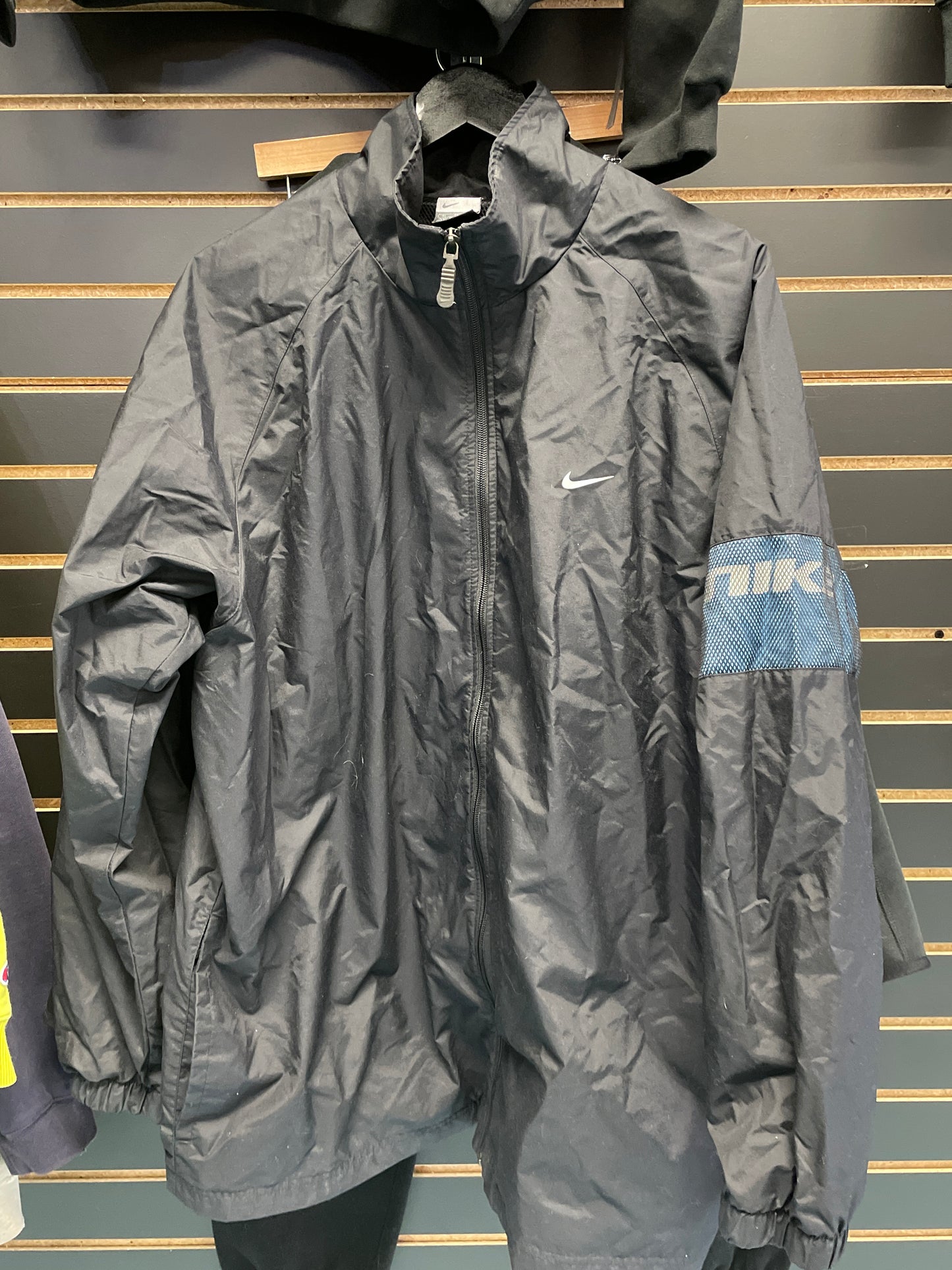 SizeXL Nike Mesh Lined Jacket Pre Owned