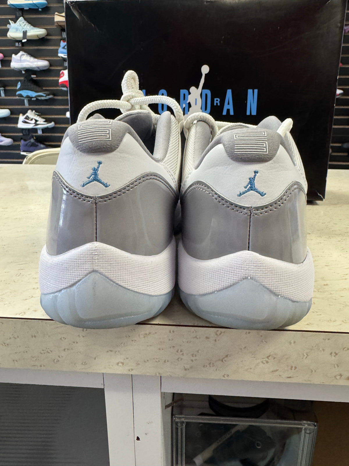 Jordan 11 Retro Low Cement Grey