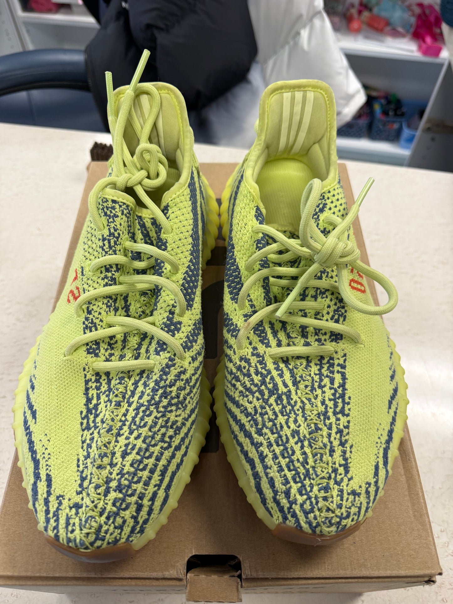 Size9 Yeezy 350 Semi Frozen Pre Owned Og all