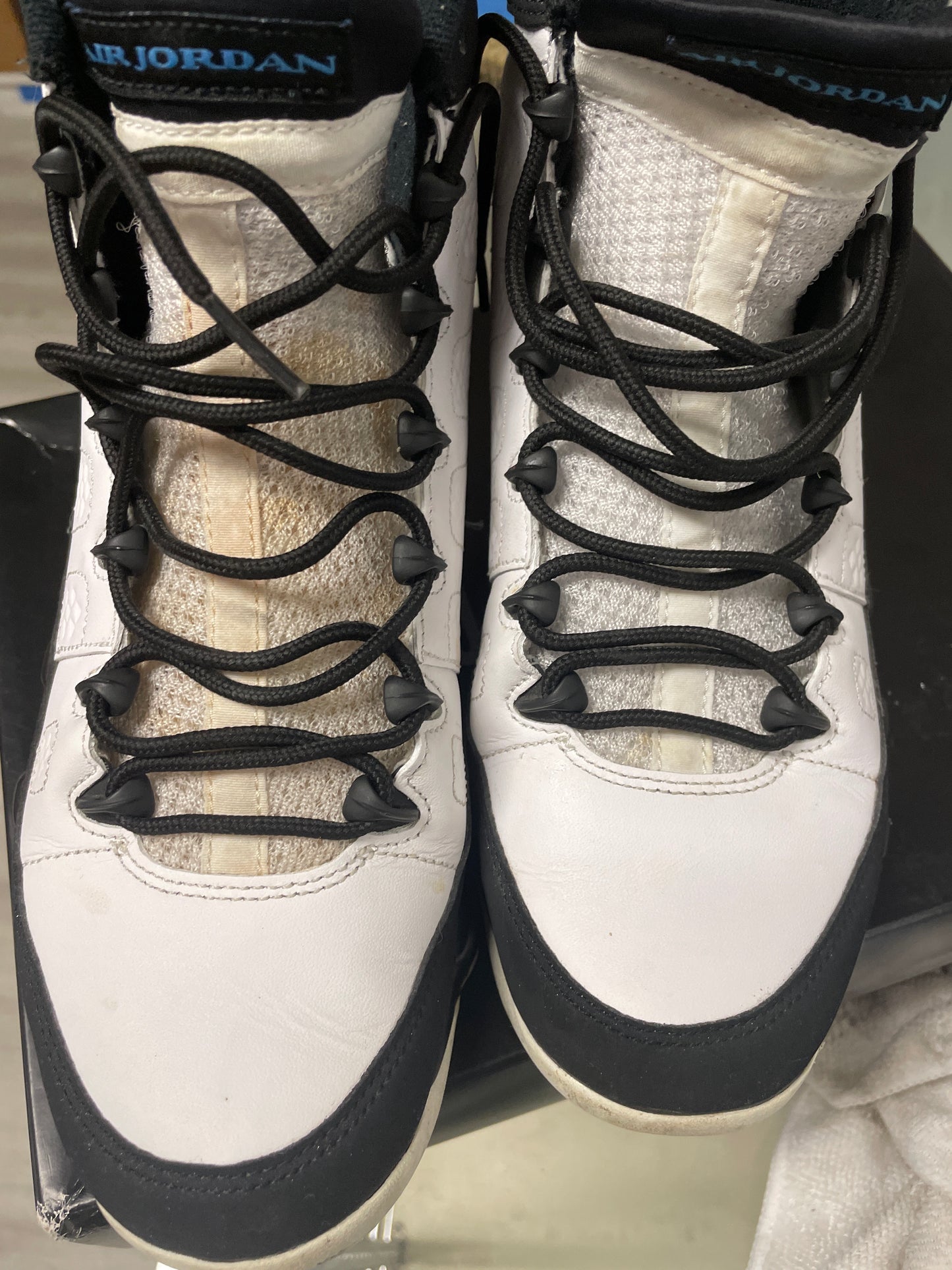 Size8 Jordan 9 UNC Pre Owned/W Box