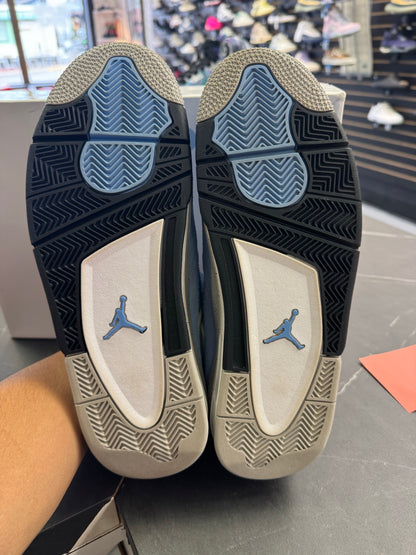 Jordan 4 Retro University Blue