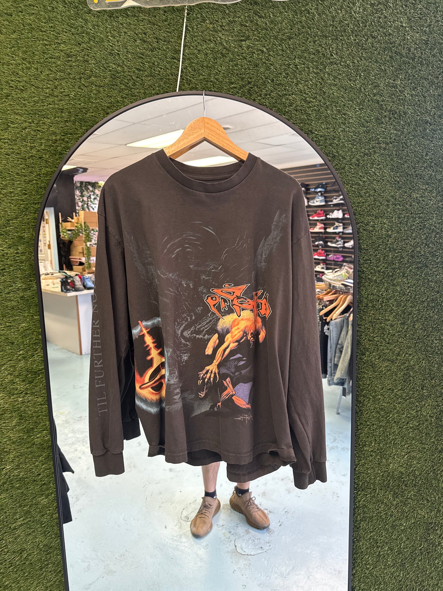 Size XL Travis Scott Utopia Tour Tee Pre-Owned