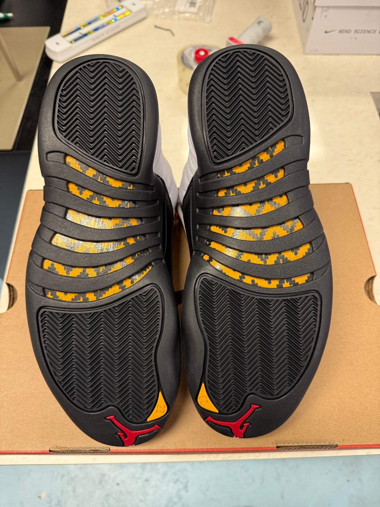 Size9.5 Jordan 12 Retro Taxi’s Pre-Owned Og-All