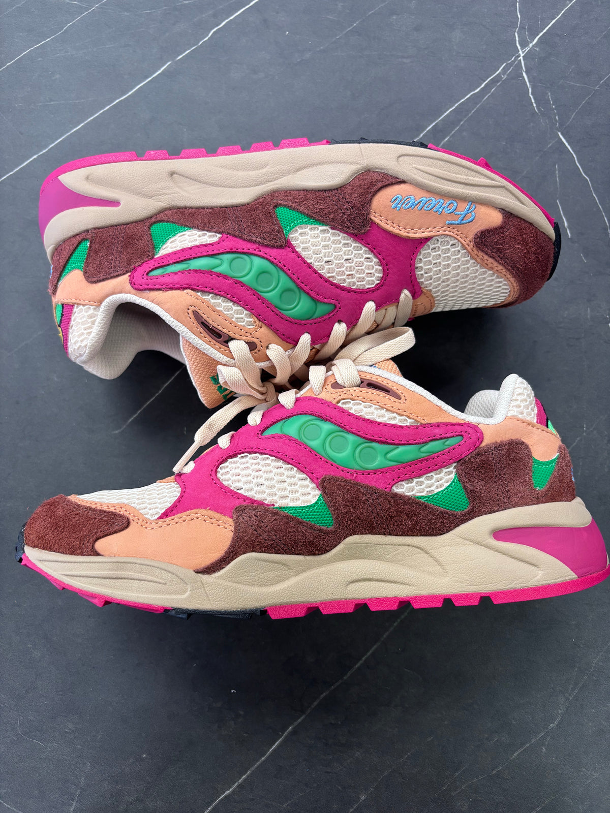 Saucony Grid Shadow 2 Jae Tips What's the Occasion? Wear To The Party
