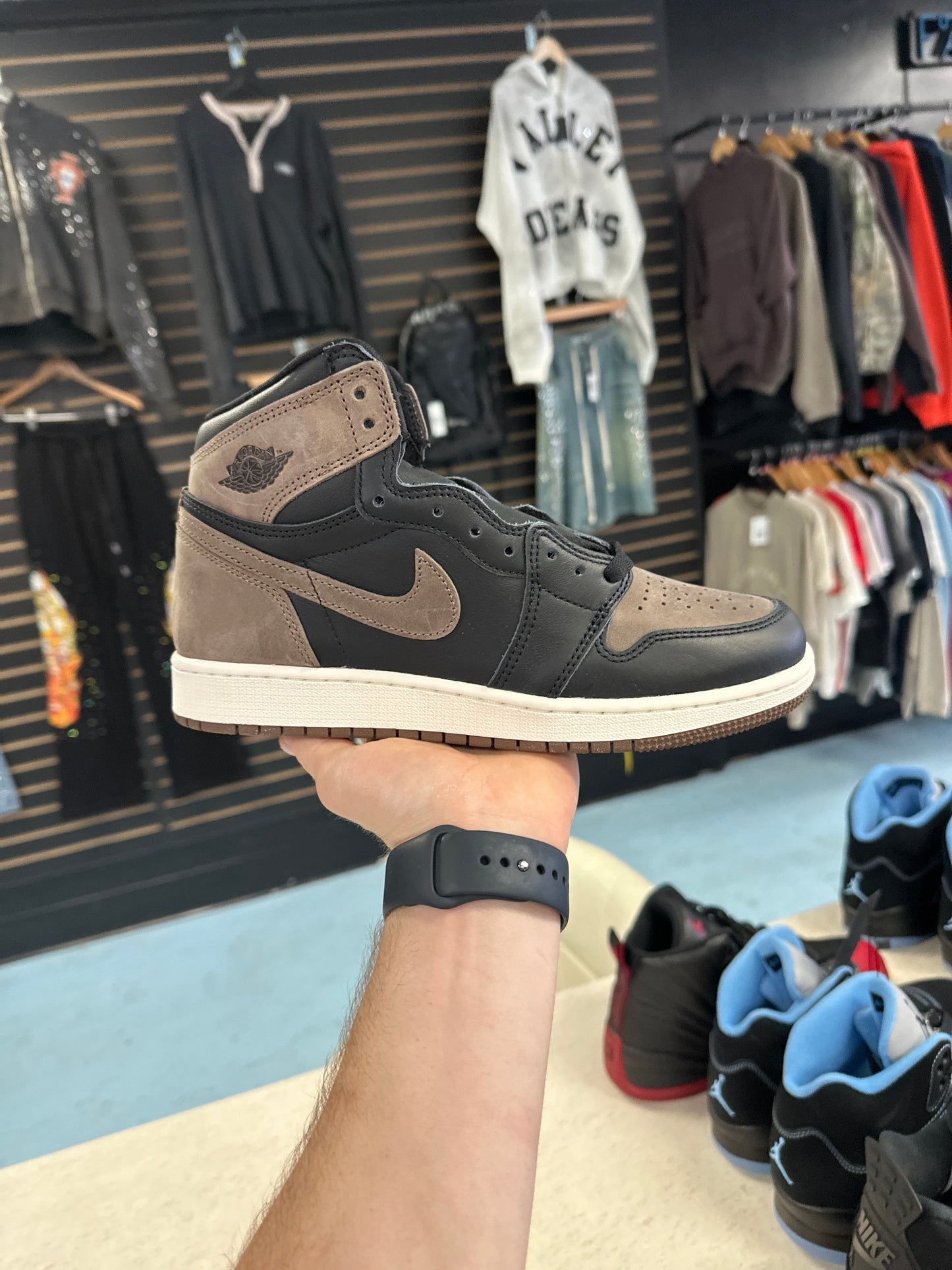 Jordan 1 Retro High OG Palomino