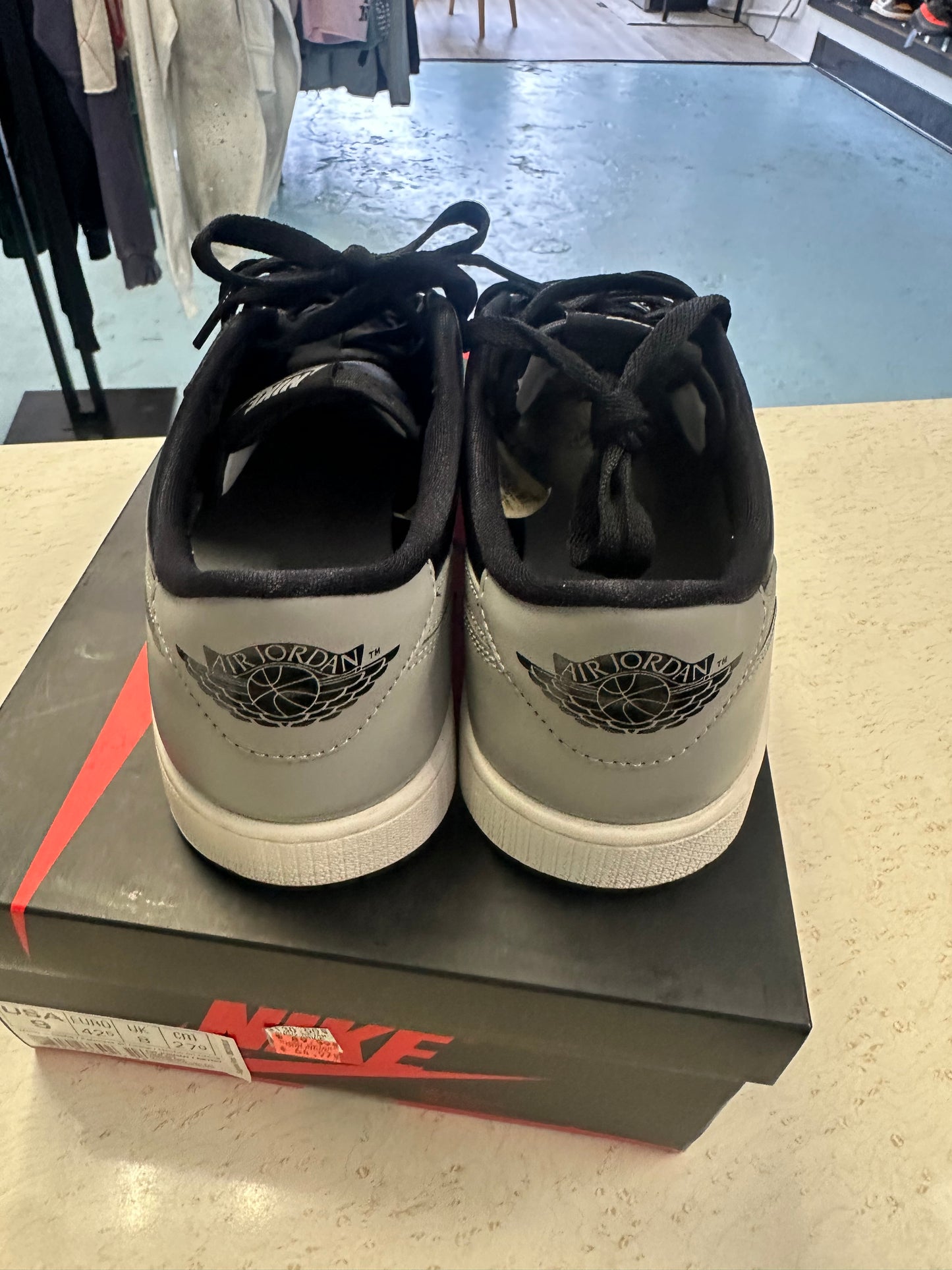 Size9 Jordan 1 Low Shadow Pre Owned With Box