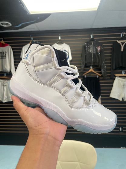 Size8.5 Jordan 11 Legend Blue Pre Owned/W Box