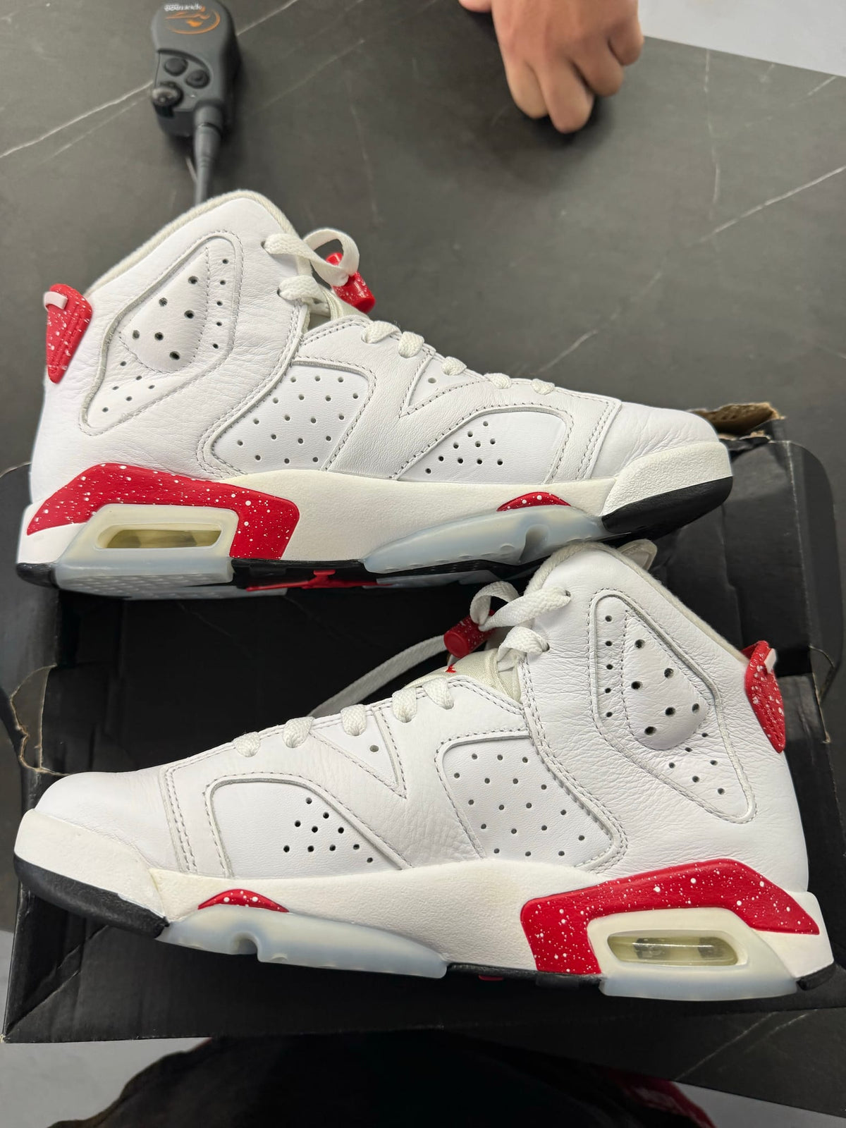 Jordan 6 Retro Red Oreo (GS)