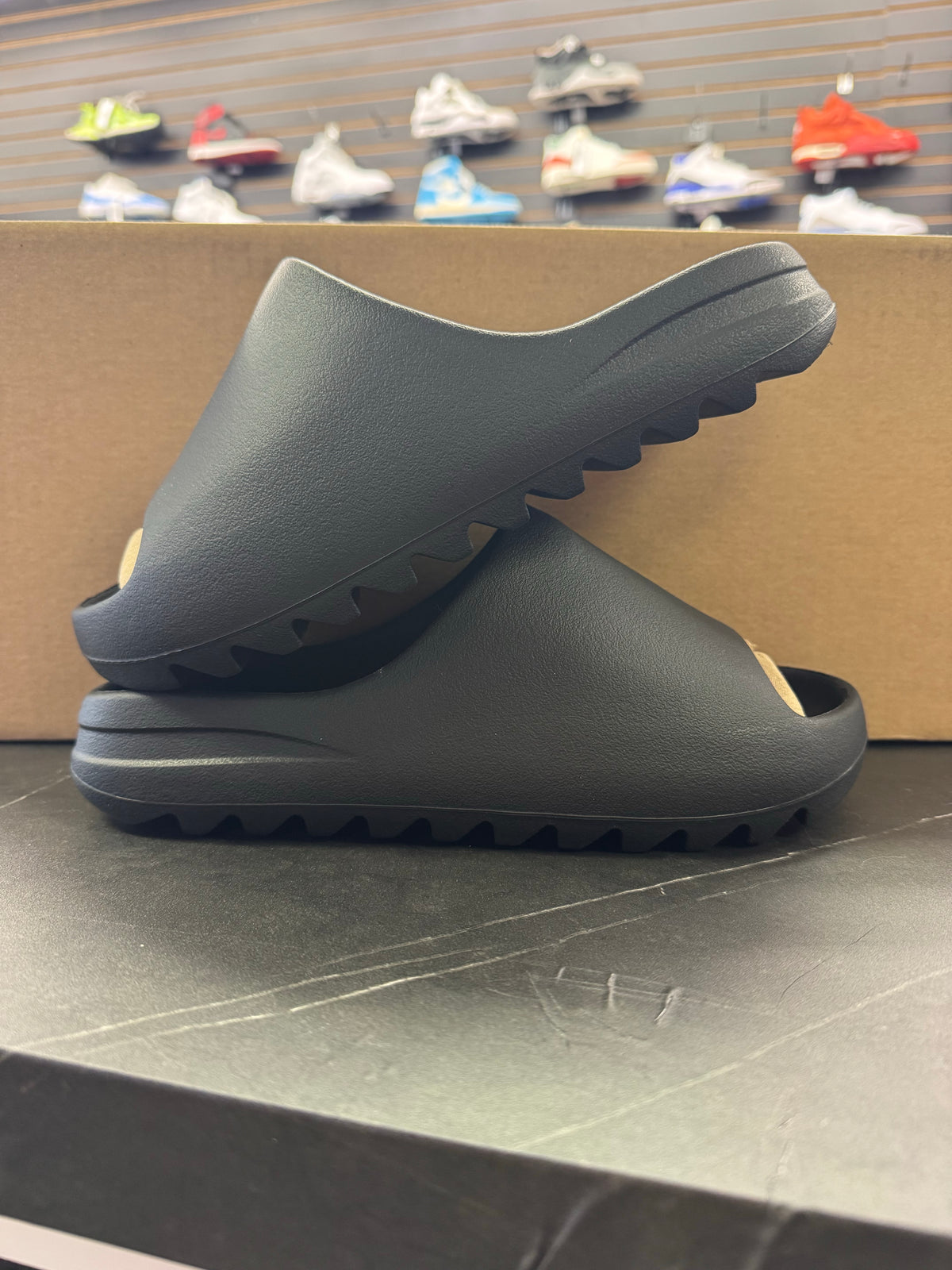 YZY YS-01 Black