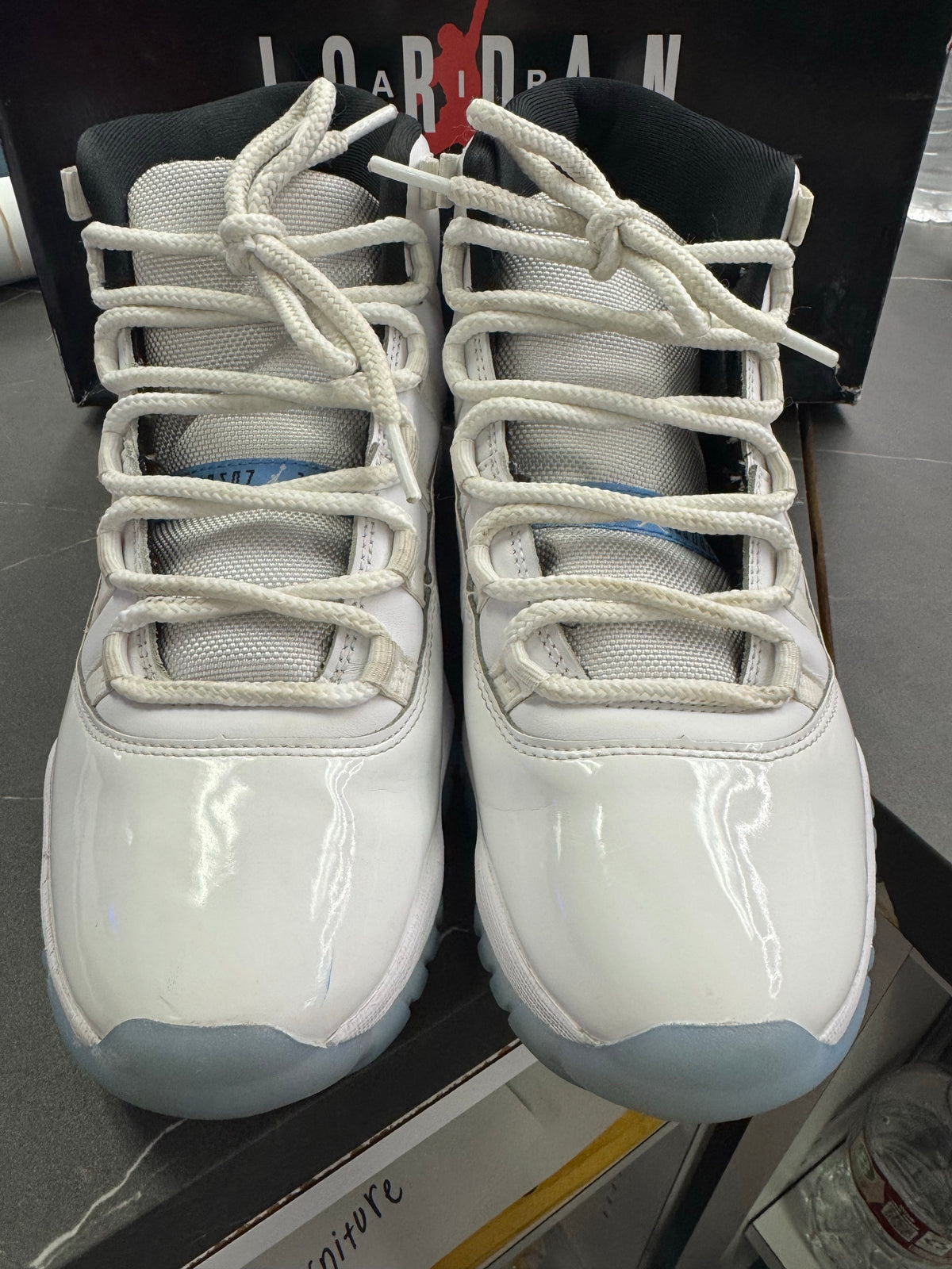 Jordan 11 Retro Legend Blue (2024)
