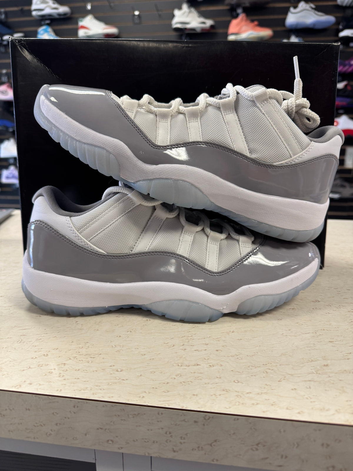 Jordan 11 Retro Low Cement Grey