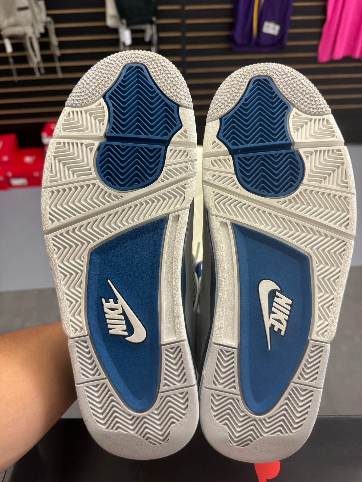Jordan 4 Retro Military Blue (2024)