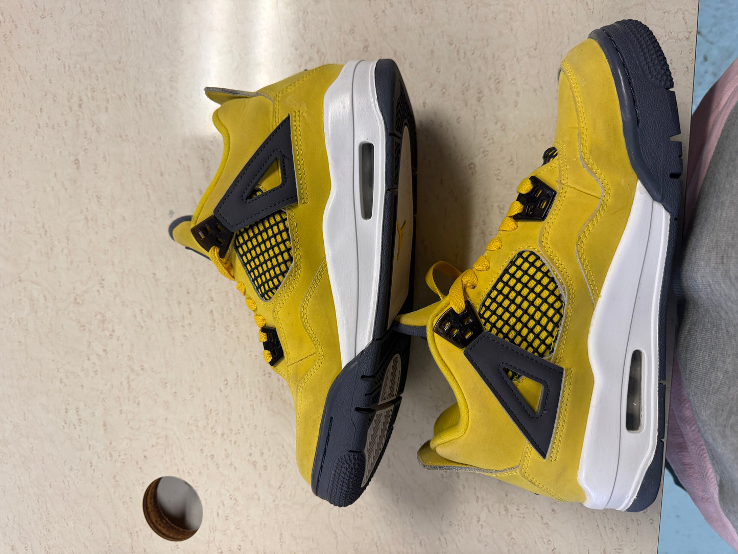 Size7 Jordan 4 Yellow Thunder Pre Owned Og All