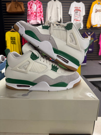 Jordan 4 Retro SB Pine Green