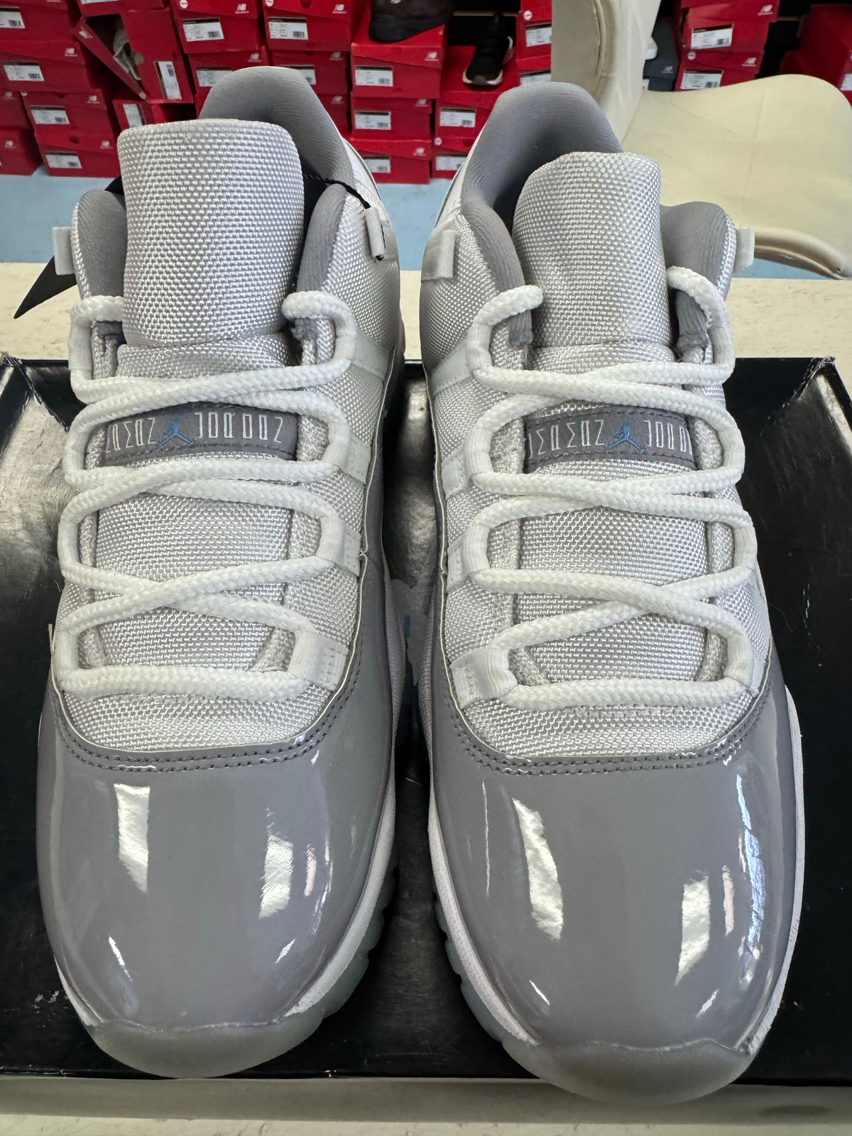 Jordan 11 Retro Low Cement Grey