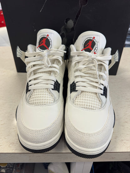 Jordan 4 Retro Flight Club