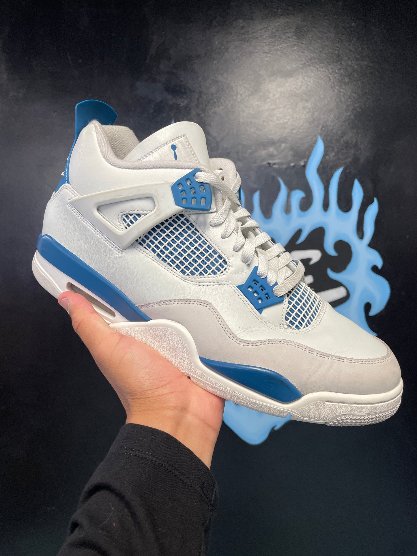 Jordan 4 Retro Military Blue (2024)