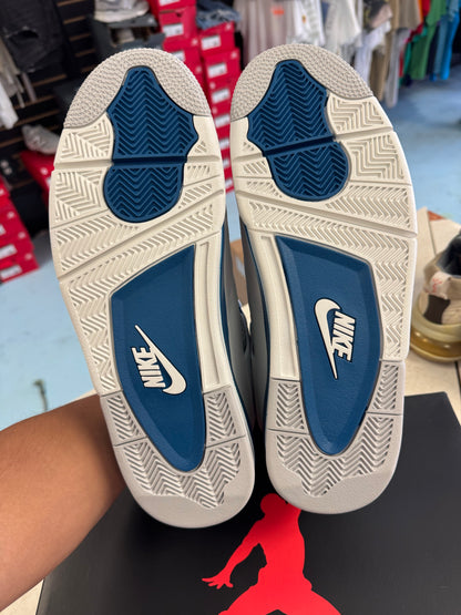 Jordan 4 Retro Military Blue (2024)