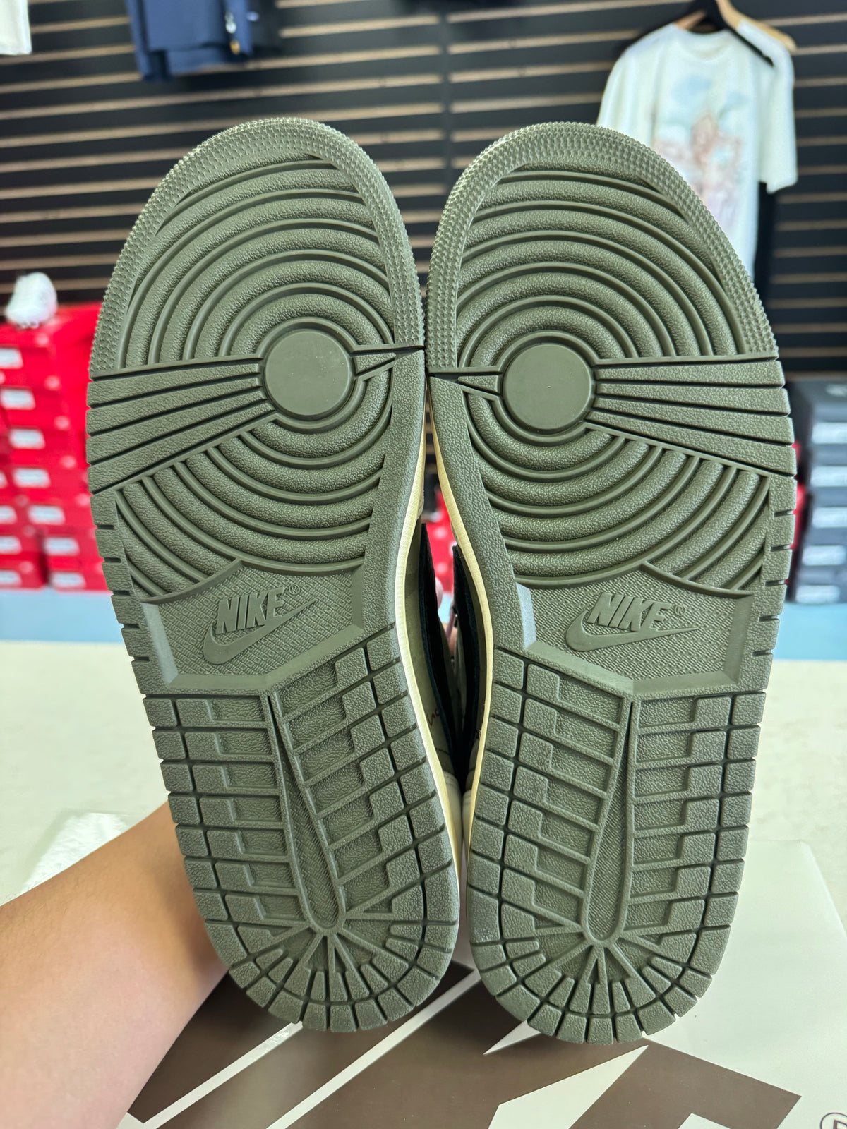 Jordan 1 Retro Low OG SP Travis Scott Medium Olive