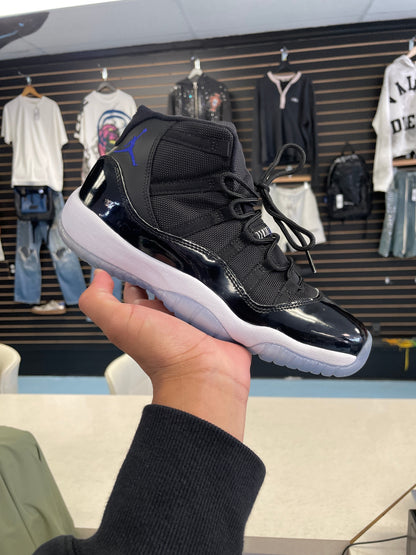 Jordan 11 Retro Space Jam (2016)