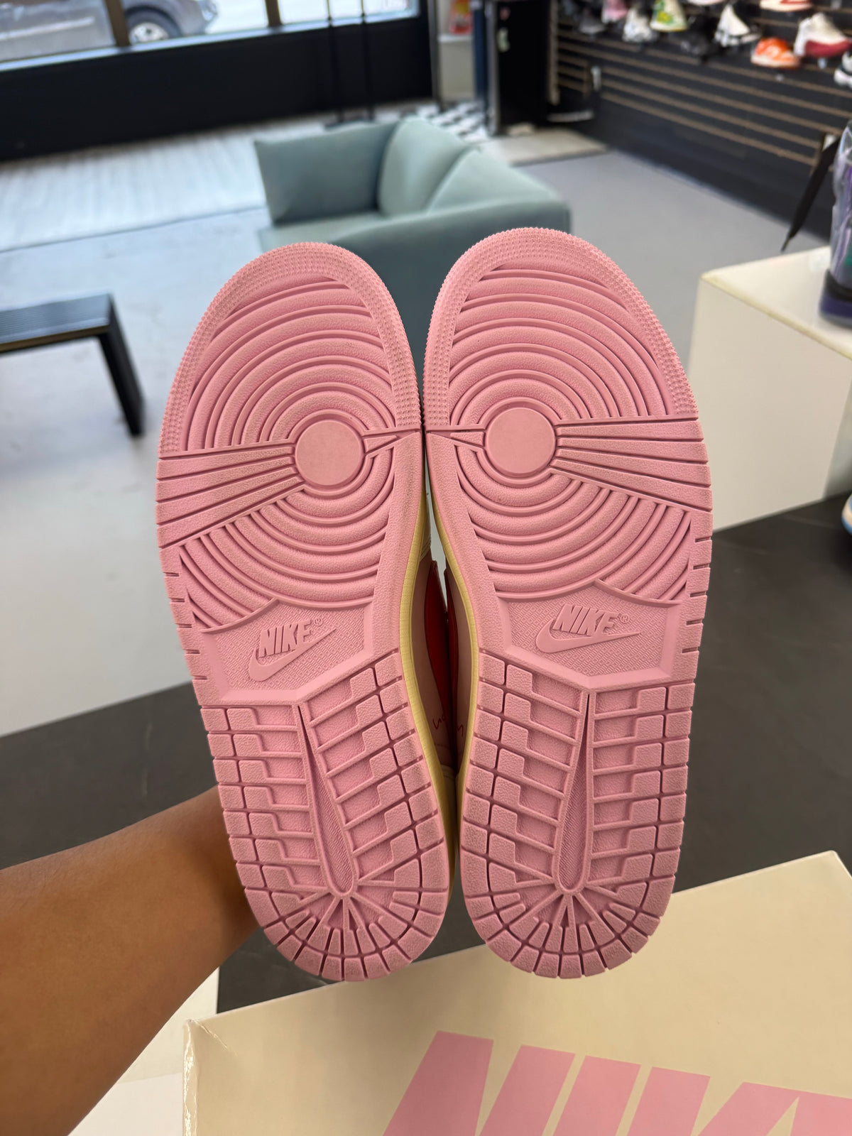 Jordan 1 Retro Low OG SP Travis Scott Sail Tropical Pink