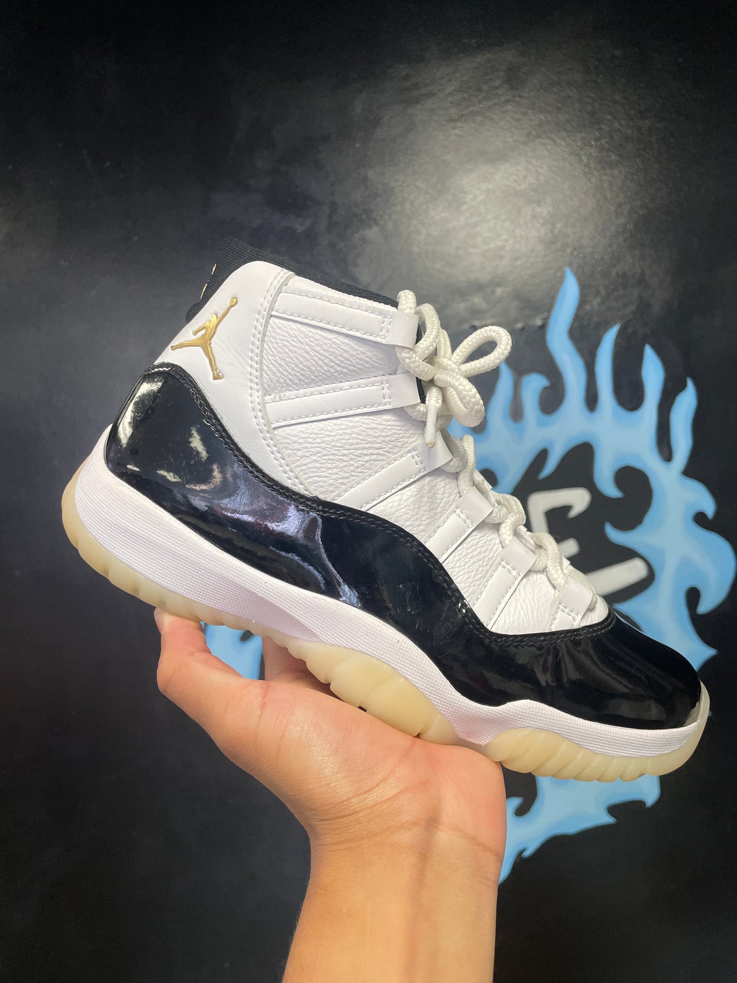Size7.5 Jordan 11 DMP Gratitude Pre Owned/W Box