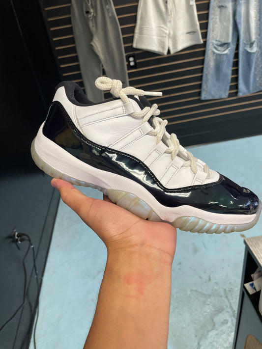 Size8.5 Jordan 11 Low Easter Pre Owned/Rep Box