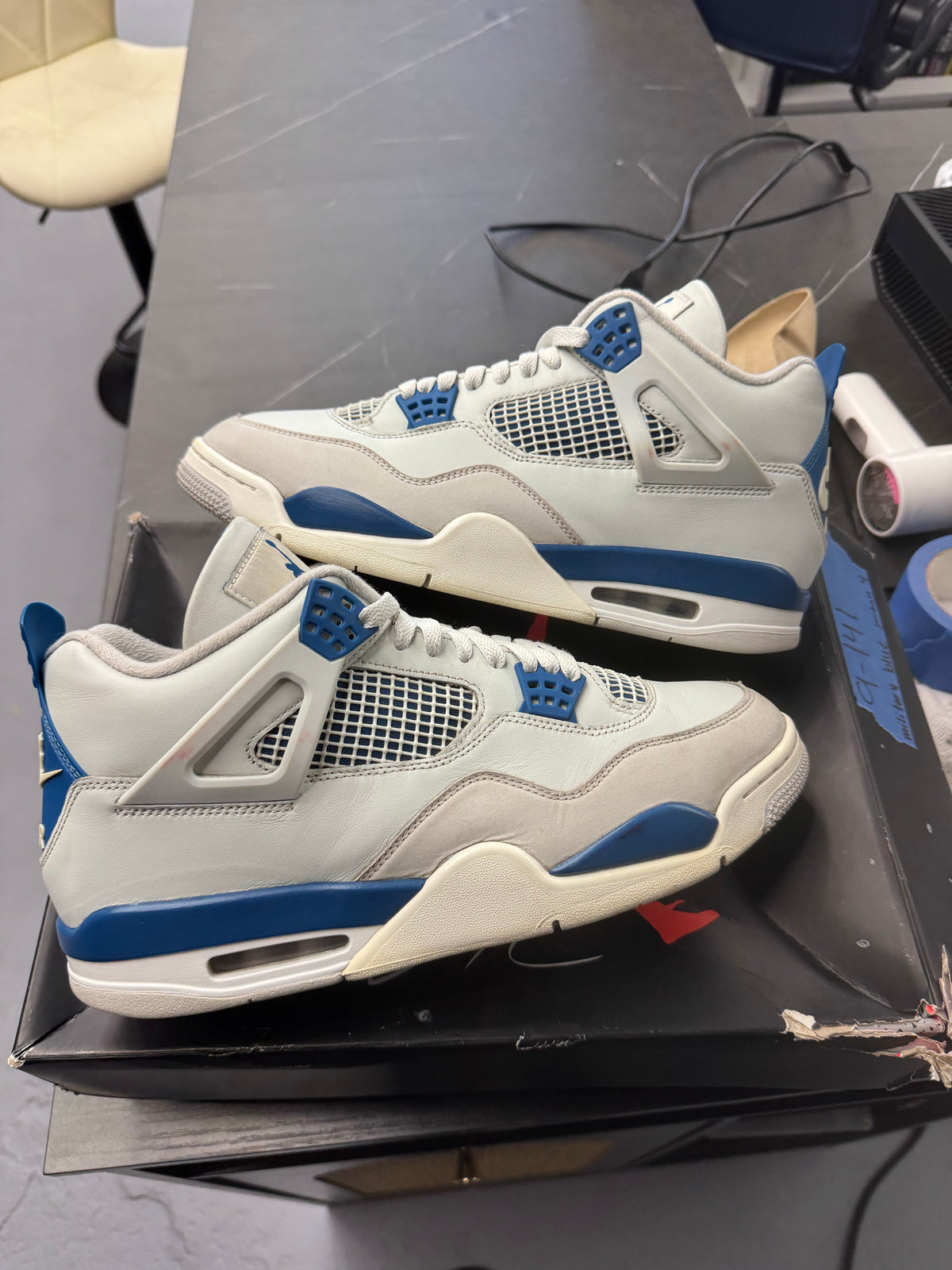 Jordan 4 Retro Military Blue (2024)