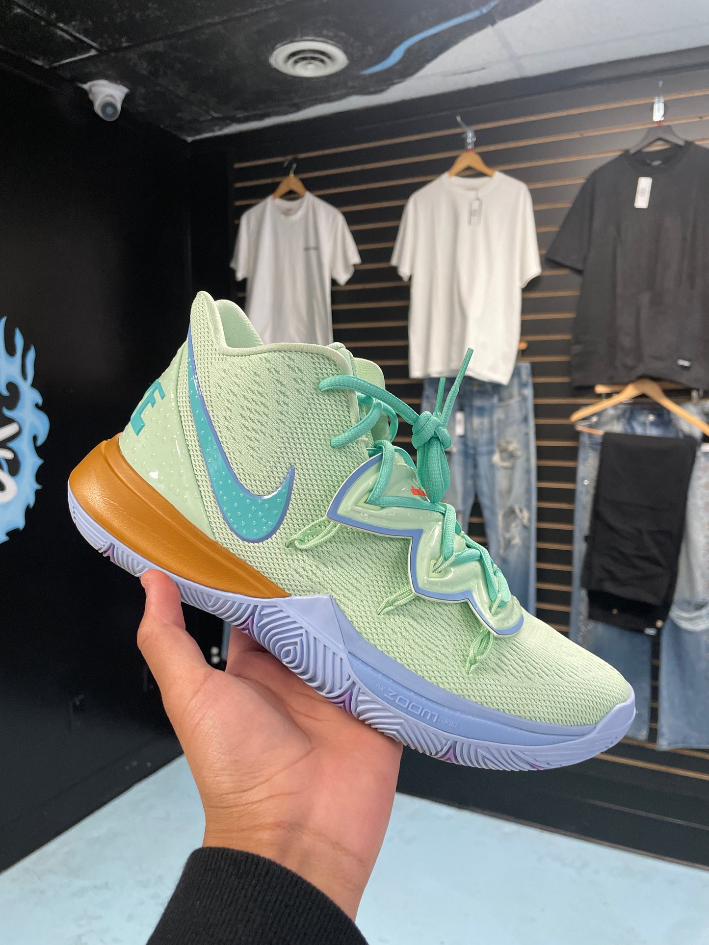 Size10.5 Kyrie 5 Squidward Pre Owned/W Box