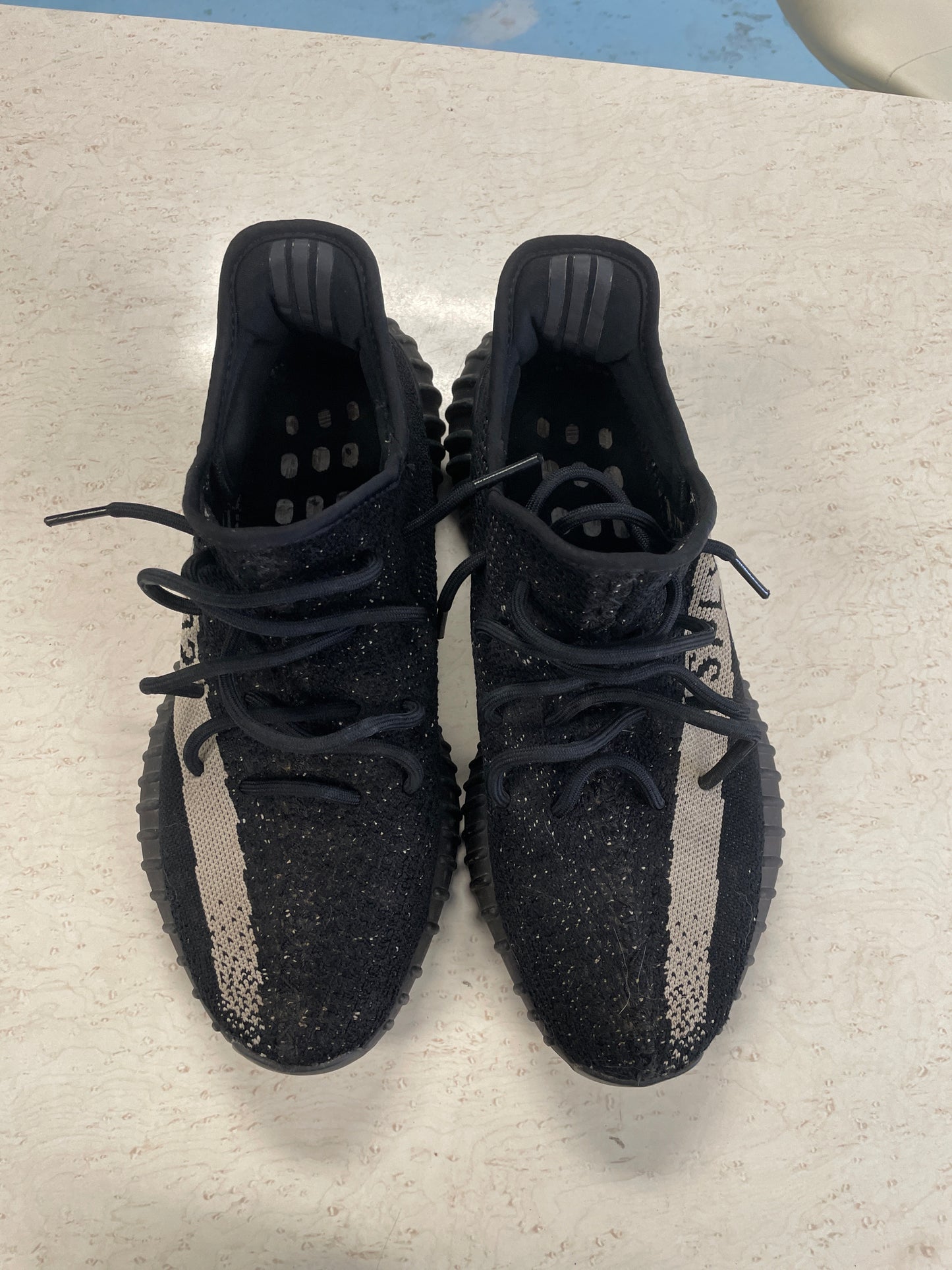 Size10.5 Yeezy 350 V2 Oreo Pre Owned/No Box/No Insoles
