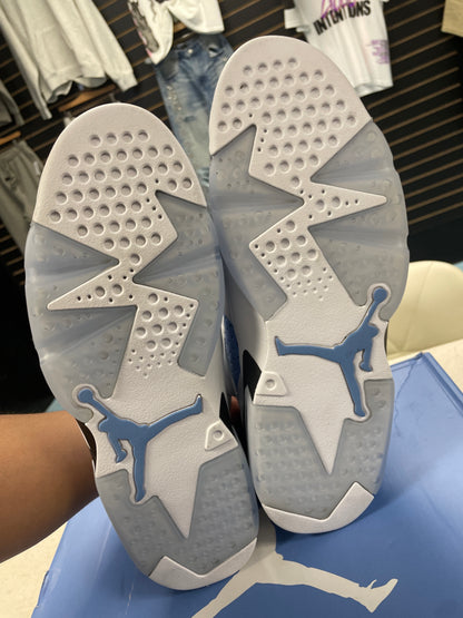 Size12 Jordan 6 UNC Pre Owned/W Box