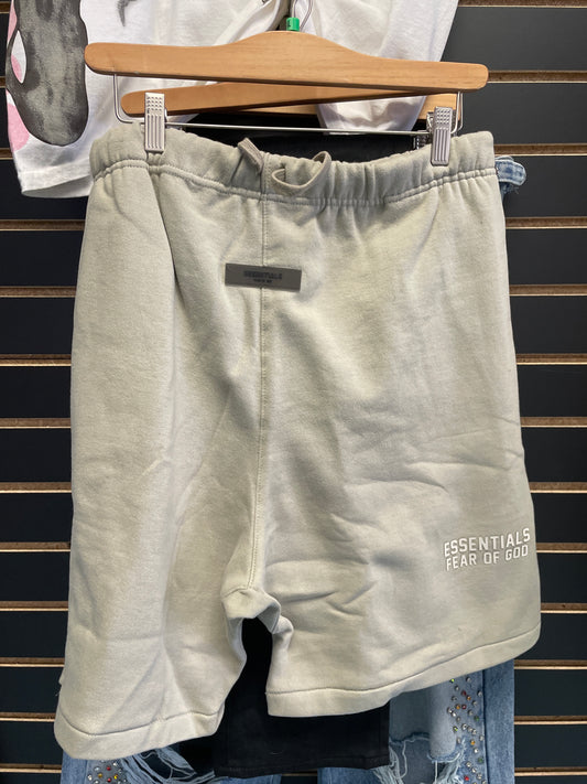 Size XL Essential Shorts Seal New